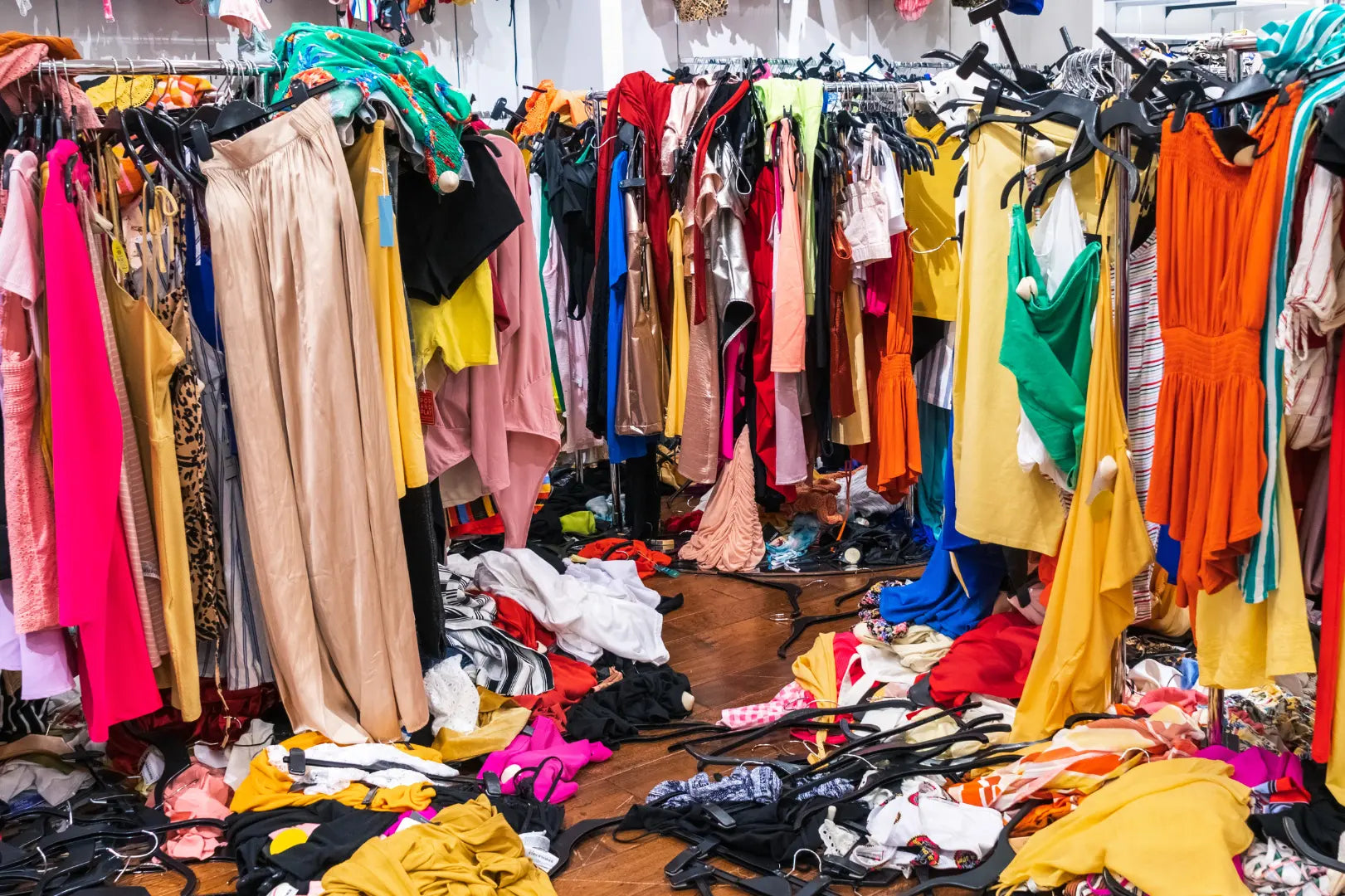 L’impatto del fast fashion sull’ambiente: dati e numeri